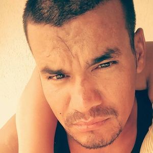 Meet your Posher, Manuel